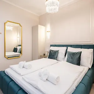 Kiraly 33 - Hidden Gem - Location By Bqa Budapest